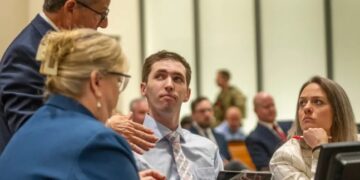 «Tyler Robinson comparece por primera vez ante el tribunal por el caso Charlie Kirk»