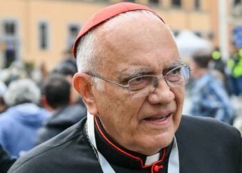 «Gobierno de Maduro confisca pasaporte del cardenal Porras»