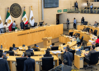 Congreso de Guanajuato aprueba ajuste al refrendo de vehículos para el 2026