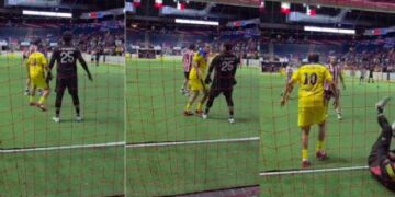 Cuauhtémoc Blanco lanzó un golpe al jugador rojiblanco Sergio en Clásico de Leyendas América vs. Chivas en McAllen