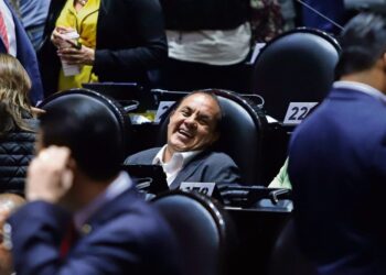 Cuauhtémoc Blanco presume logros… pese a no presentar ninguna iniciativa
