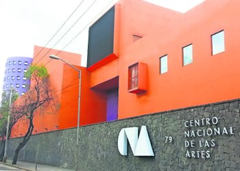 Denuncia de Exdirector: El Nuevo Archivo General Agrario es un "Elefante Blanco" que se Inunda