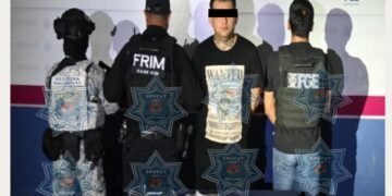 Detienen a sujeto con más de 180 dosis de droga en la SM 96