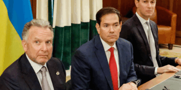 EEUU Discute con Ucrania su Renuncia al Bloque Militar