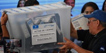 “Honduras enfrenta nueva tensión por disputa en la validación de resultados electorales”