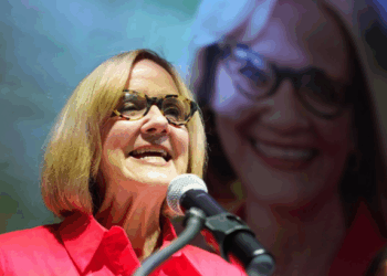 Eileen Higgins Elegida Primera Alcaldesa de Miami Demócrata en Casi 30 Años