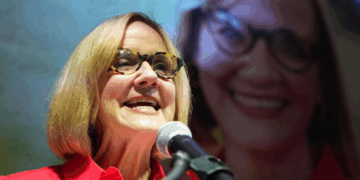 Eileen Higgins Elegida Primera Alcaldesa de Miami Demócrata en Casi 30 Años