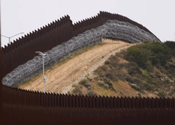 El Gobierno de Trump Anexa Zona Militarizada a la Frontera de California