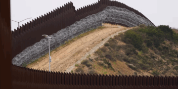 El Gobierno de Trump Anexa Zona Militarizada a la Frontera de California