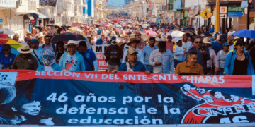 El Magisterio de Chiapas Celebra 46 Años de la CNTE con Marcha y Protestas