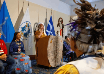 El Vaticano Devuelve Artefactos a Pueblos Indígenas de Canadá