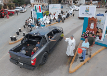 El regreso de la caravana de paisanos marca el inicio de las fiestas