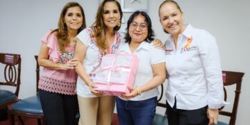 Entrega de Apoyos a Sobrevivientes de Cáncer de Mama: Un Abrazo de Esperanza en Chetumal