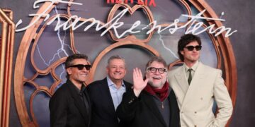 Guillermo del Toro recibe cinco nominaciones a los Globos de Oro por Frankenstein
