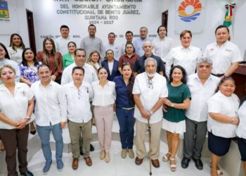 RECONOCE ANA PATY PERALTA IMPORTANTE LABOR DE TIANGUISTAS EN CANCÚN, COMO MEDIO DE AUTOEMPLEO Y ABASTO EN LA CIUDAD