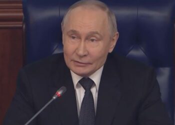 Iniciativa estratégica rusa: Putin destaca 300 localidades liberadas y nuevos avances militares