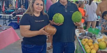 Holbox Impulsa la Economía Local con Exitosa "Feria Comercial, Agrícola y Artesanal"