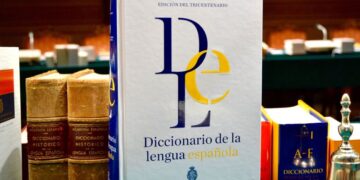 RAE: nuevas palabras y cambios que llegan este año al diccionario