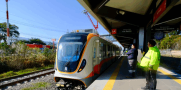 Inauguran la Línea 4 del Tren Ligero de Guadalajara con Obras Inconclusas