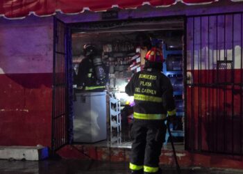 Incendio en Playa del Carmen alerta a vecinos de la colonia Colosio