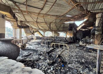 VIDEO «Incendio en discoteca de India deja al menos 25 muertos durante un show»