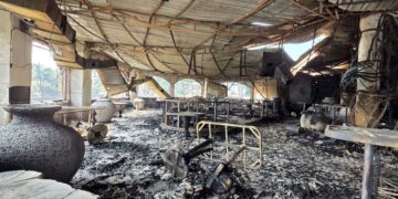 VIDEO «Incendio en discoteca de India deja al menos 25 muertos durante un show»