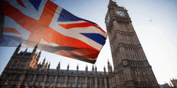 Inteligencia rusa acusa a Londres de usar activos rusos para chantajear a EE.UU.