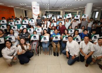 Juventud es Poder Conectar fortalece el acceso educativo en Cancún