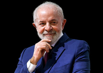 Lula da Silva lidera con amplia ventaja las encuestas para las próximas elecciones