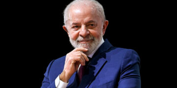 Lula da Silva lidera con amplia ventaja las encuestas para las próximas elecciones