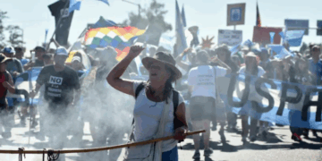 Masiva Protesta en Mendoza Contra Proyectos Mineros