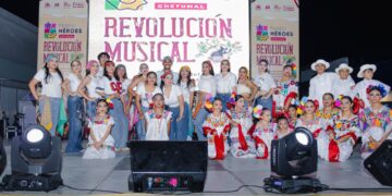 Miles de familias vivieron la magia del Paseo Héroes en su edición musical