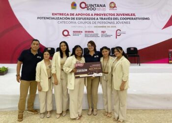 Proyecto ECOCOLOR de la UT Cancún BIS gana primer lugar en innovación sostenible
