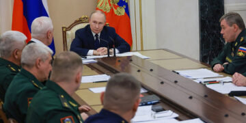 Putin reconoce el avance de los militares rusos en el frente