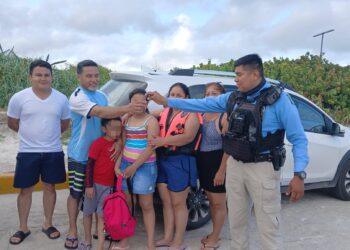 Respuesta inmediata de la Policía Turística en Cancún permite recuperar pertenencias robadas