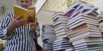 «Ucrania elimina el ruso de las lenguas protegidas»