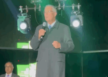 Salinas Pliego Advierte: "No Nos Vamos a Dejar" Ante "Embates" del Gobierno Contra TV Azteca