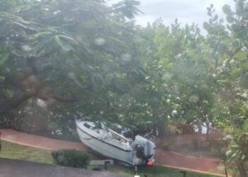 Se registra fuerte accidente en el Boulevard Kukulcán por desprendimiento de una lancha