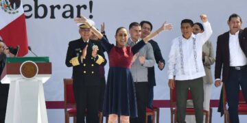 Sheinbaum recuerda el abandono pasado y celebra avances de la 4T