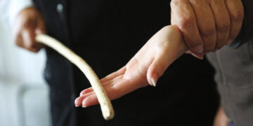 Singapur implementará castigos físicos para frenar las ciberestafas