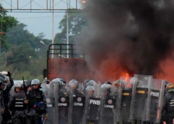 «Protesta en la frontera entre Colombia y Venezuela agrava el aislamiento regional»
