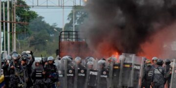 «Protesta en la frontera entre Colombia y Venezuela agrava el aislamiento regional»