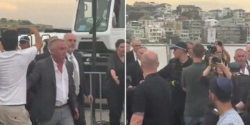 #VIDEO | Tensión en Bondi Beach durante la vigilia por la masacre en Australia