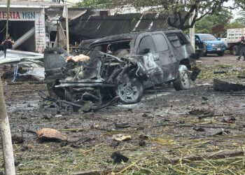 Terror en Coahuayana: Explosión de Coche Bomba Deja Tres Muertos y Daños Mayores