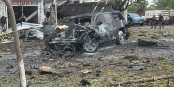 Terror en Coahuayana: Explosión de Coche Bomba Deja Tres Muertos y Daños Mayores