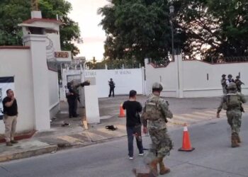 Tiroteo entre marinos en Puerto Vallarta deja dos heridos graves