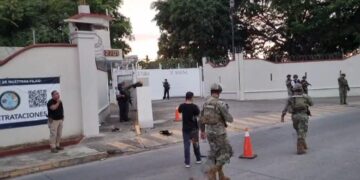 Tiroteo entre marinos en Puerto Vallarta deja dos heridos graves