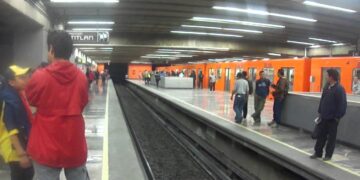 Tragedia en Metro Chabacano deja sin vida a un hombre de 65 años