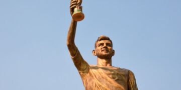 Estatua gigante: India inaugura un monumento histórico dedicado a Lionel Messi