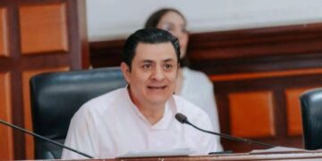 Vecinos de Huentitán Estallan Contra Regidor por Frenar Transporte Público